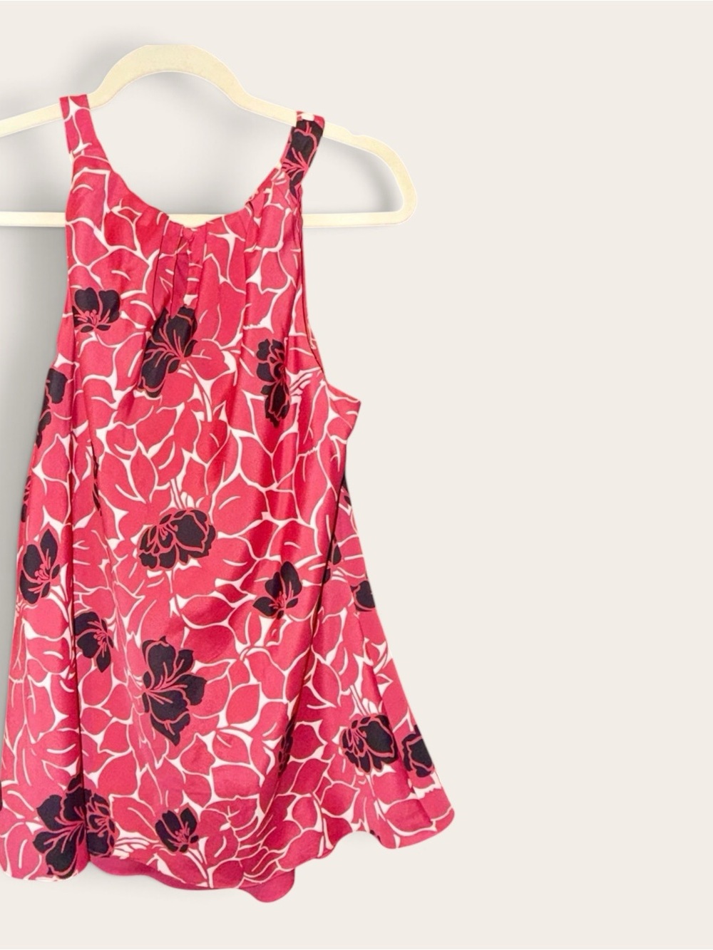 Ann Taylor Floral Sleeveless Tank Top/Blouse with Bold Floral Abstract Print - Picture 2 of 4